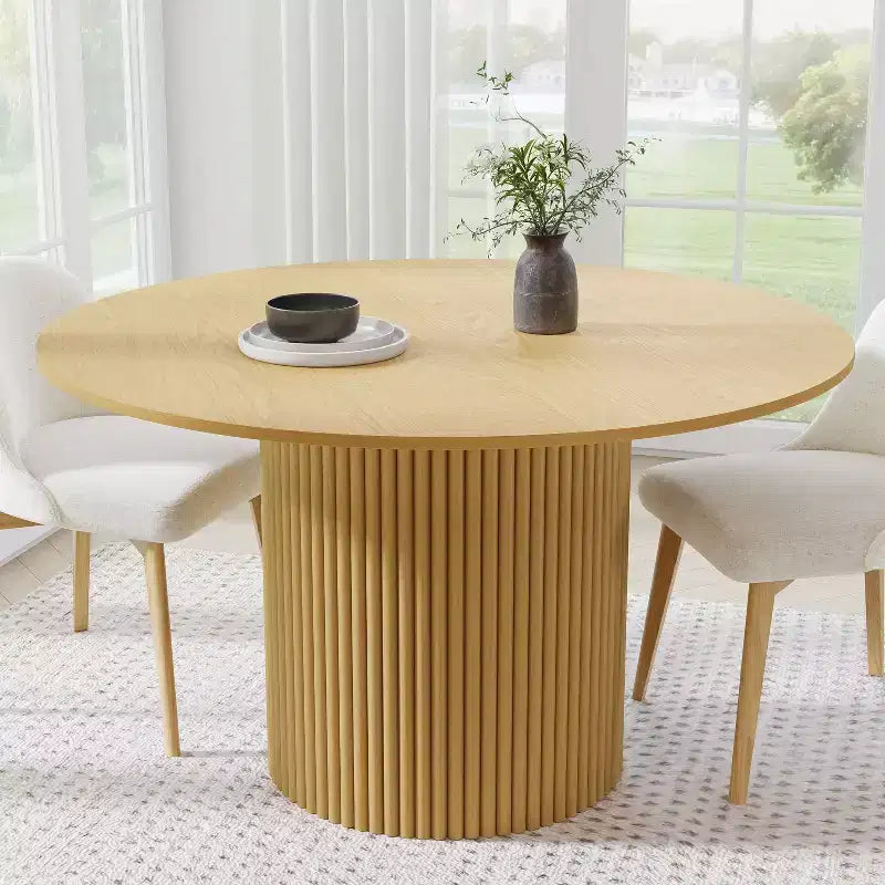 Table de salle à manger ronde 52" en bois massif avec piètement cannelé, 4 à 6 places, naturel