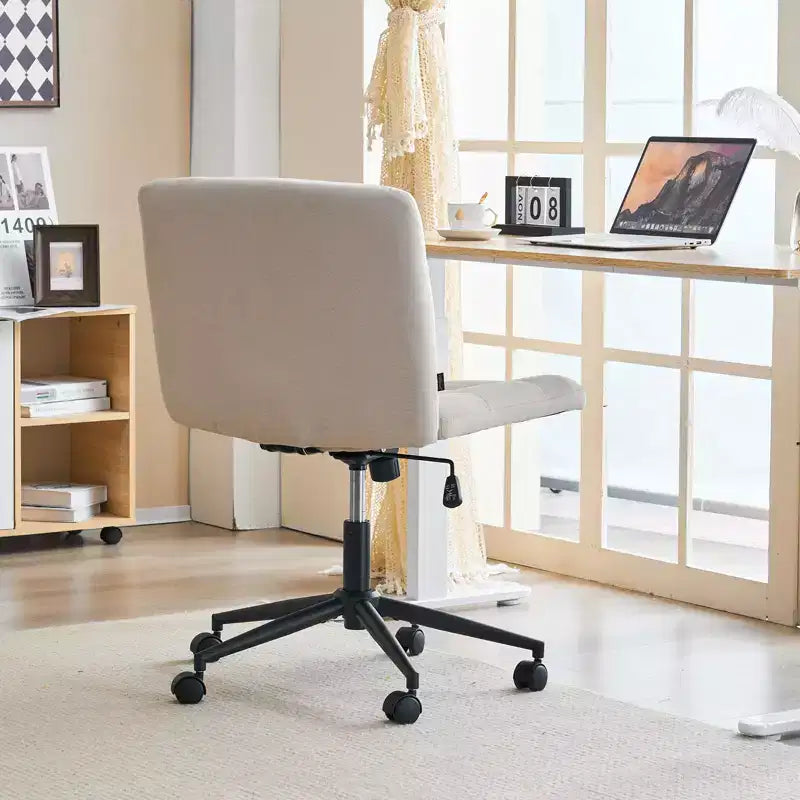 Chaise de bureau croisée avec assise large, roulettes et pivotement à 360°, coussin épais pour le bureau à domicile