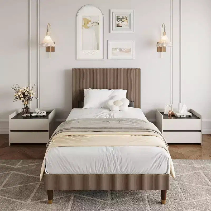 Lit plateforme en tissu velours côtelé doux avec tête de lit rembourrée – Grand lit
